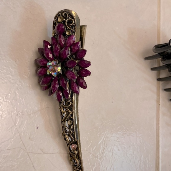 Assorted hair clips - Picture 4 of 6